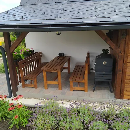 Holiday home Pod Svycarnou Drnovec U Cvikova *
